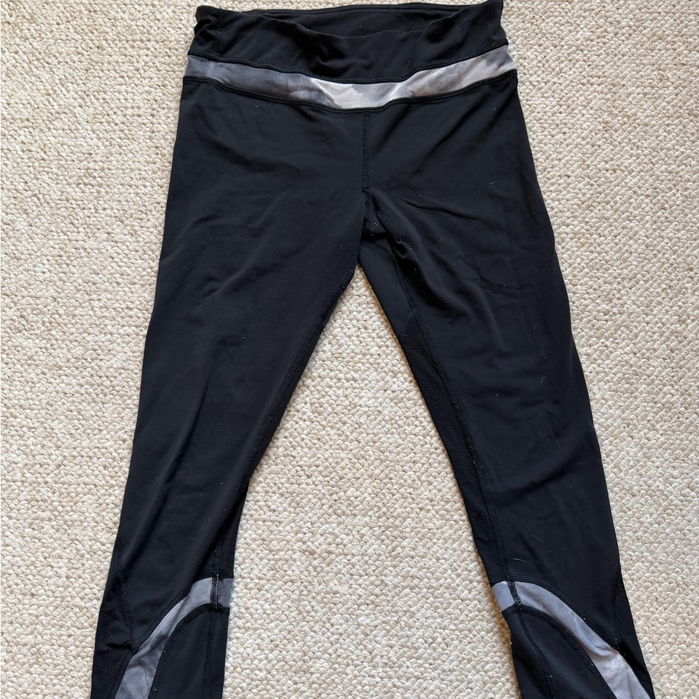 Lululemon Black and Gray crop Leggings